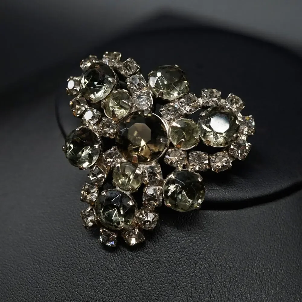 Vintage Smokey Gray Rhinestone Retro Brooch Silver Tone‎ Cluster Sparkle Pin
